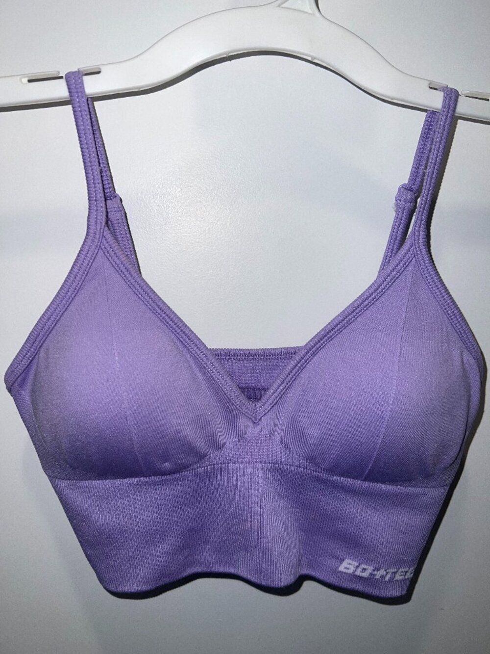 BO+TEE Define Luxe V-Neck Sports Bra in Lilac - Size Small